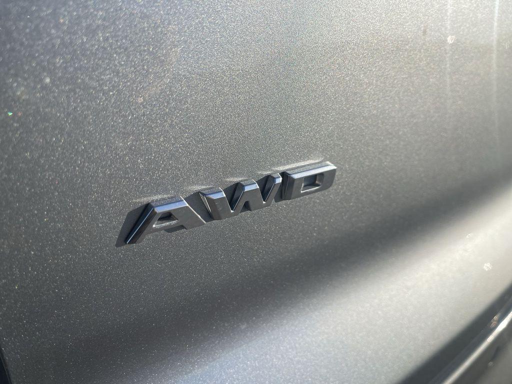 used 2024 Cadillac XT4 car, priced at $29,711