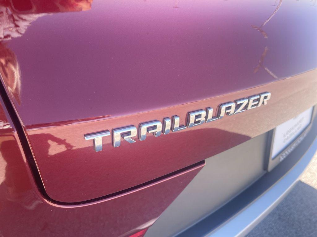 used 2025 Chevrolet TrailBlazer car, priced at $23,398
