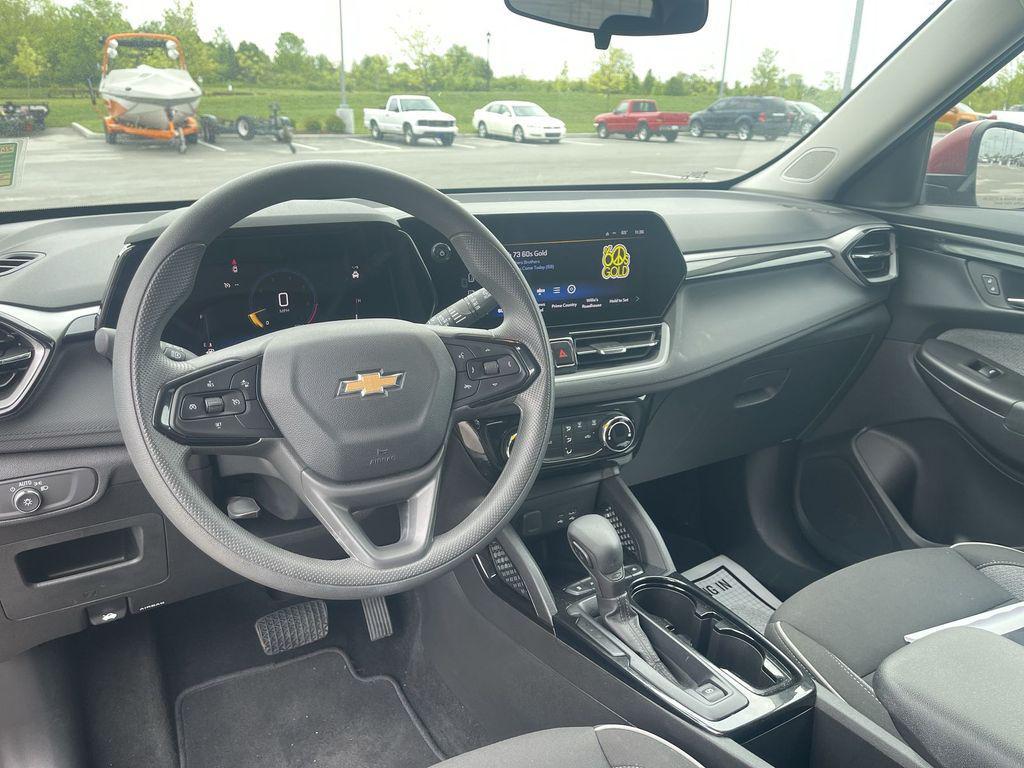 used 2025 Chevrolet TrailBlazer car, priced at $23,398