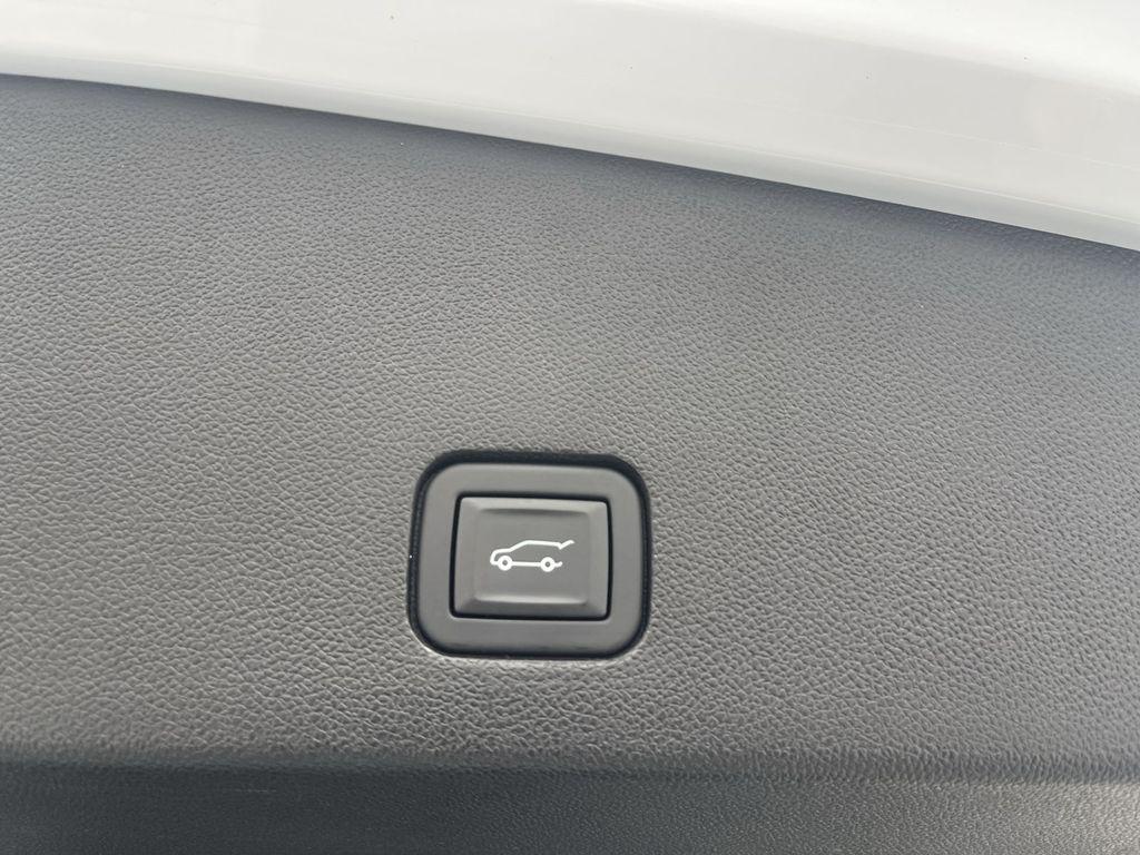 used 2023 Cadillac XT6 car, priced at $36,800