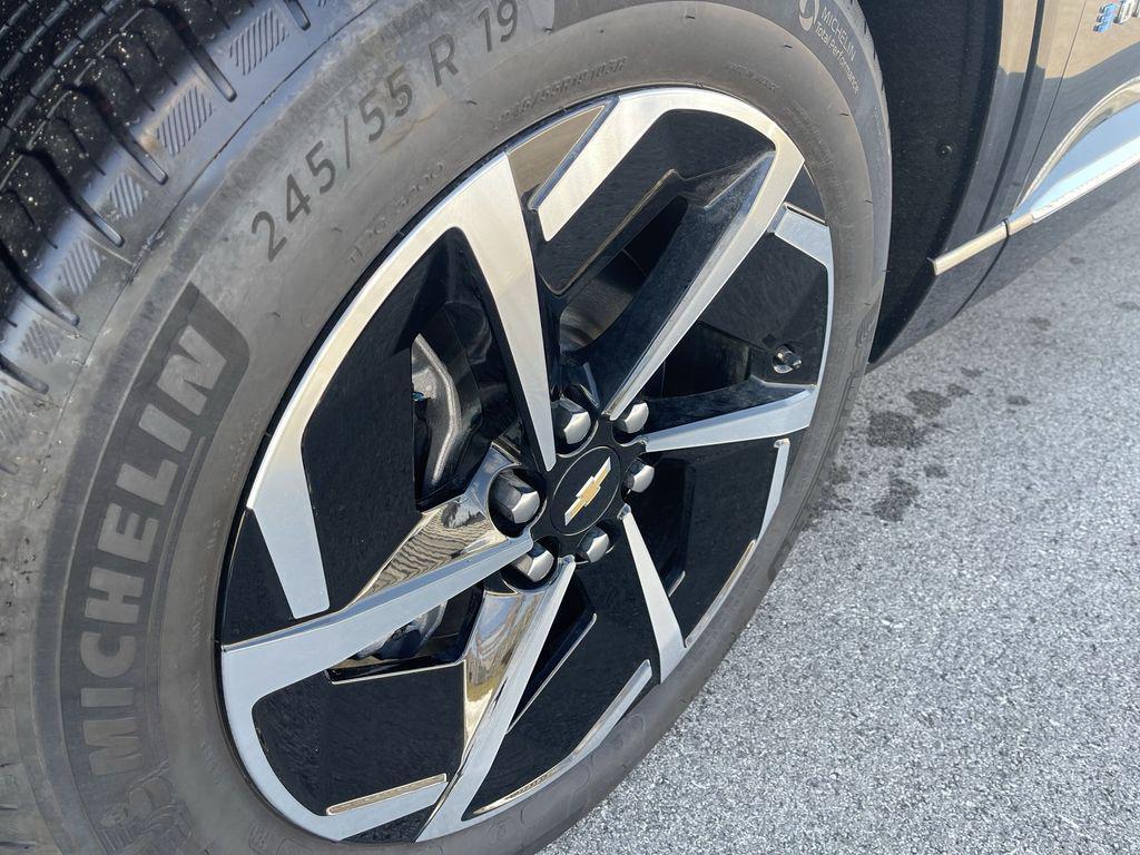 used 2025 Chevrolet Equinox EV car, priced at $21,966