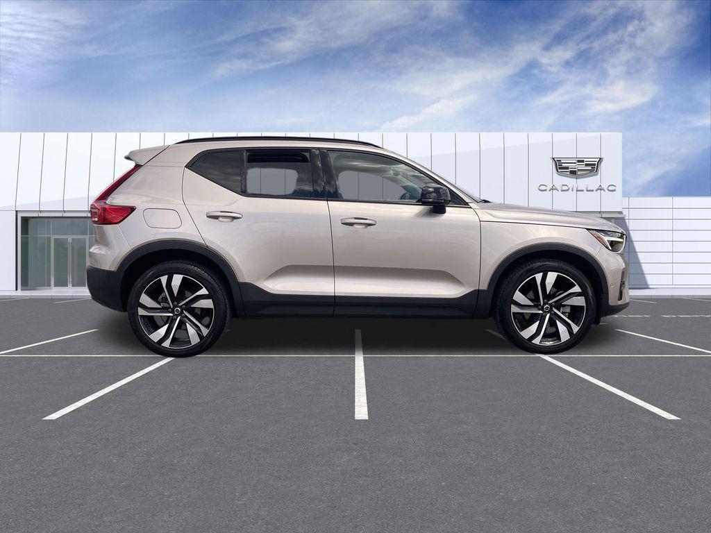 used 2023 Volvo XC40 car, priced at $28,763