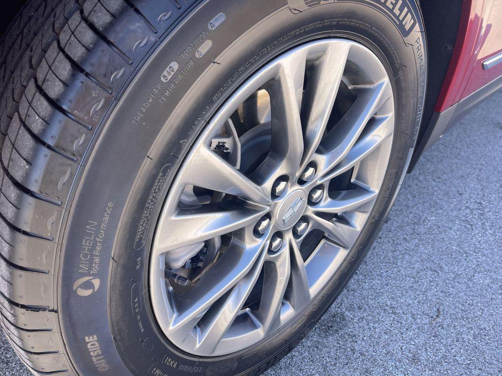 used 2023 Cadillac XT5 car, priced at $27,956