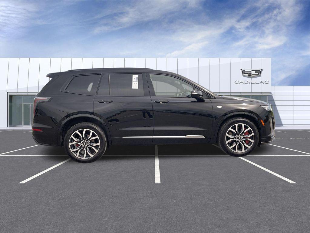 used 2025 Cadillac XT6 car, priced at $53,249