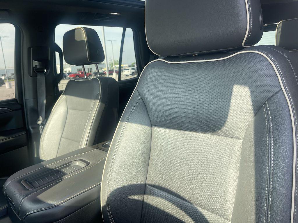 used 2023 GMC Yukon car, priced at $51,444
