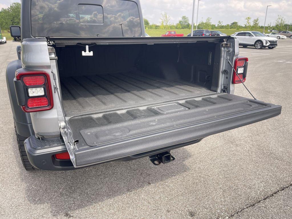used 2021 Jeep Gladiator car, priced at $34,646