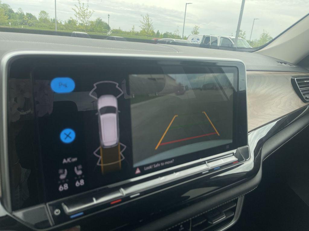 used 2025 Volkswagen Atlas car, priced at $29,930