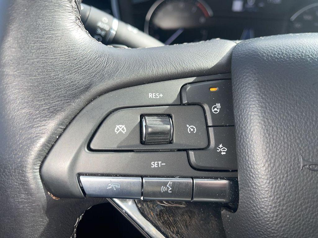 used 2024 Cadillac XT6 car, priced at $44,668