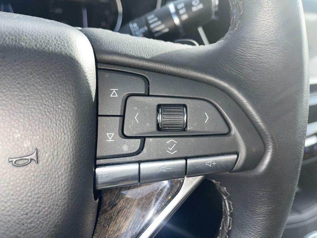 used 2024 Cadillac XT6 car, priced at $44,668