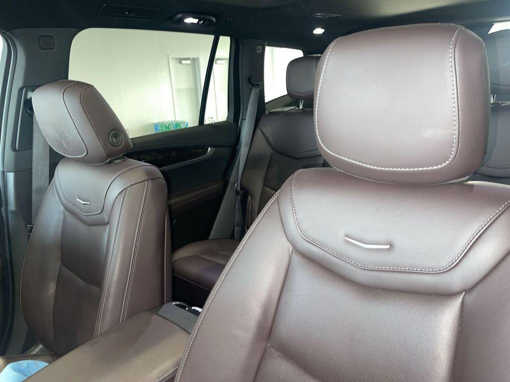 used 2024 Cadillac XT6 car, priced at $44,668