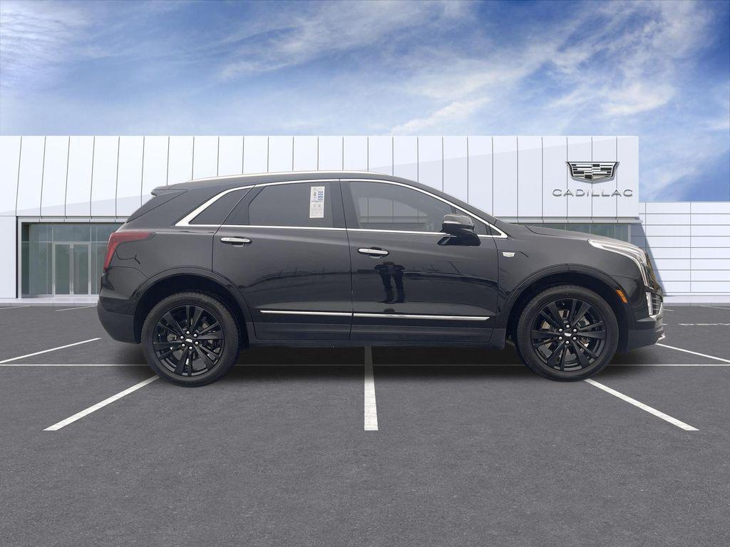 used 2024 Cadillac XT5 car, priced at $35,833