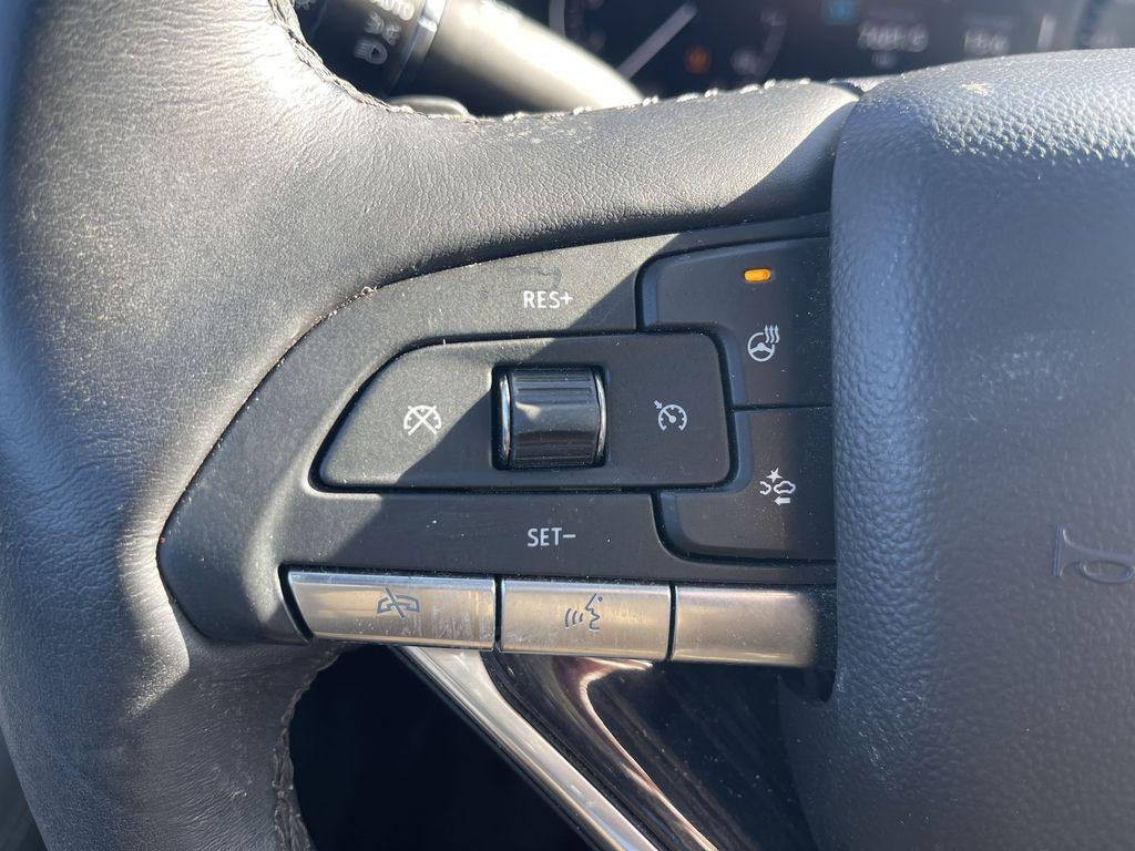 used 2024 Cadillac XT6 car, priced at $47,089