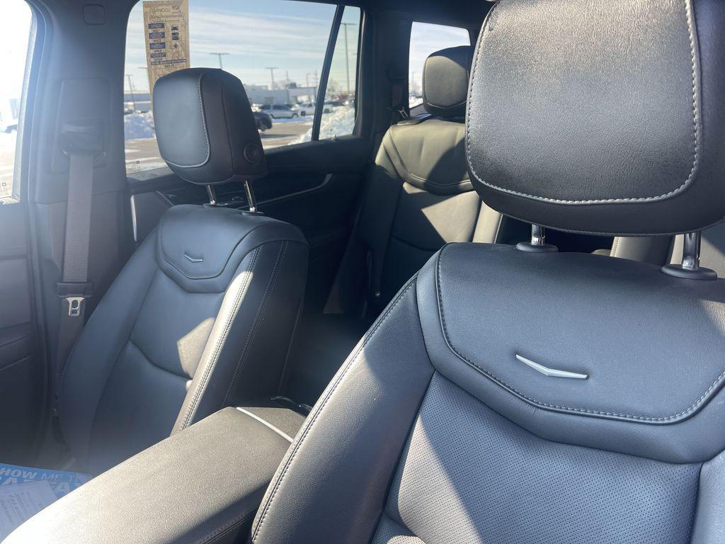 used 2024 Cadillac XT6 car, priced at $47,089