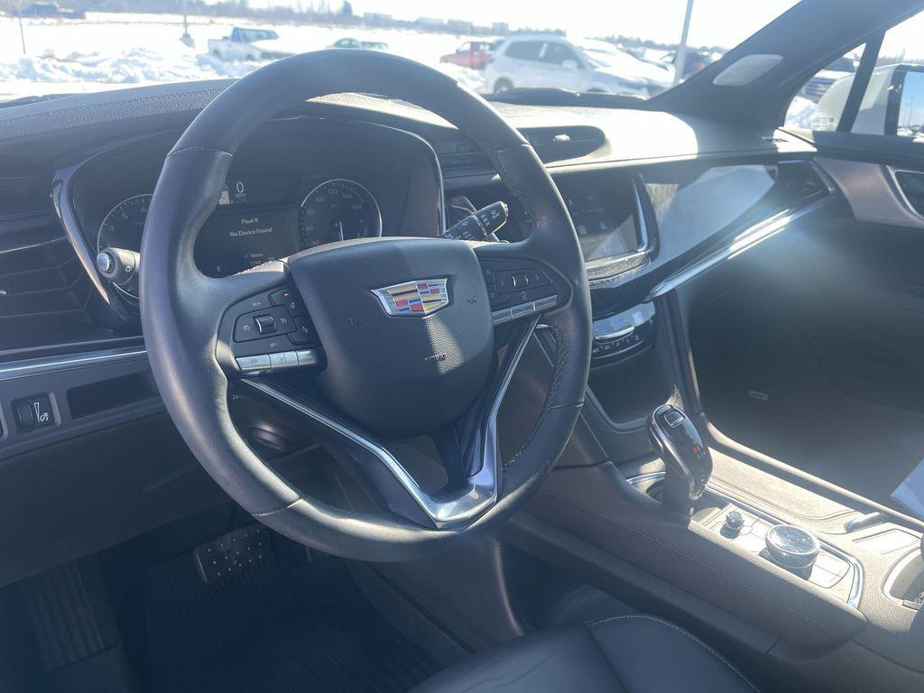 used 2024 Cadillac XT6 car, priced at $47,089