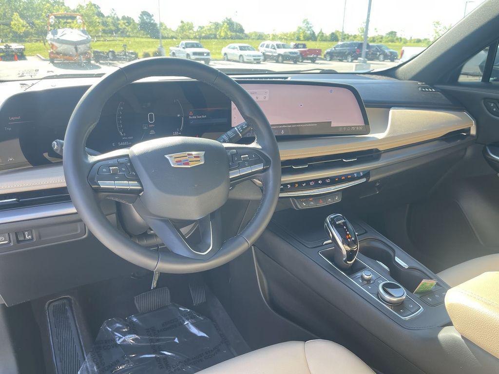 used 2024 Cadillac XT4 car, priced at $29,284