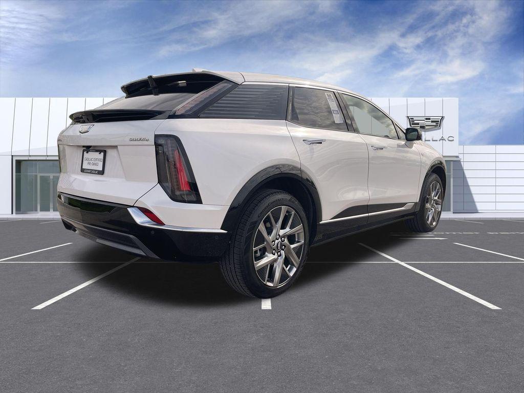 used 2025 Cadillac OPTIQ car, priced at $44,034