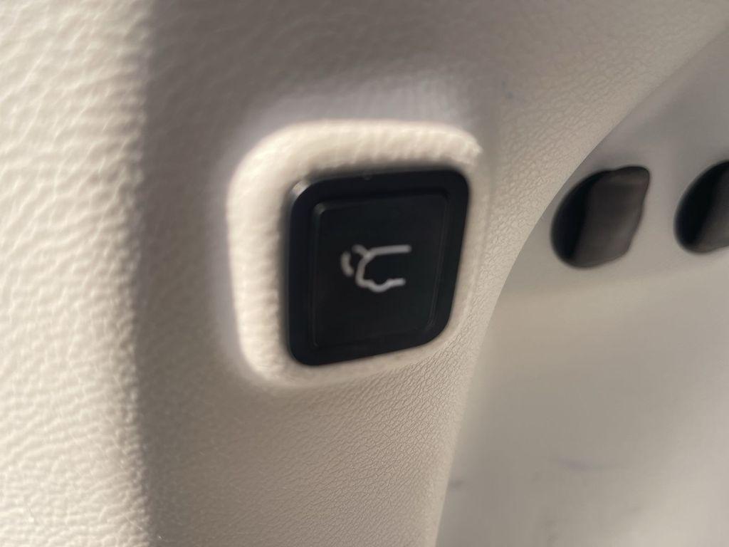 used 2019 Jeep Cherokee car, priced at $17,943