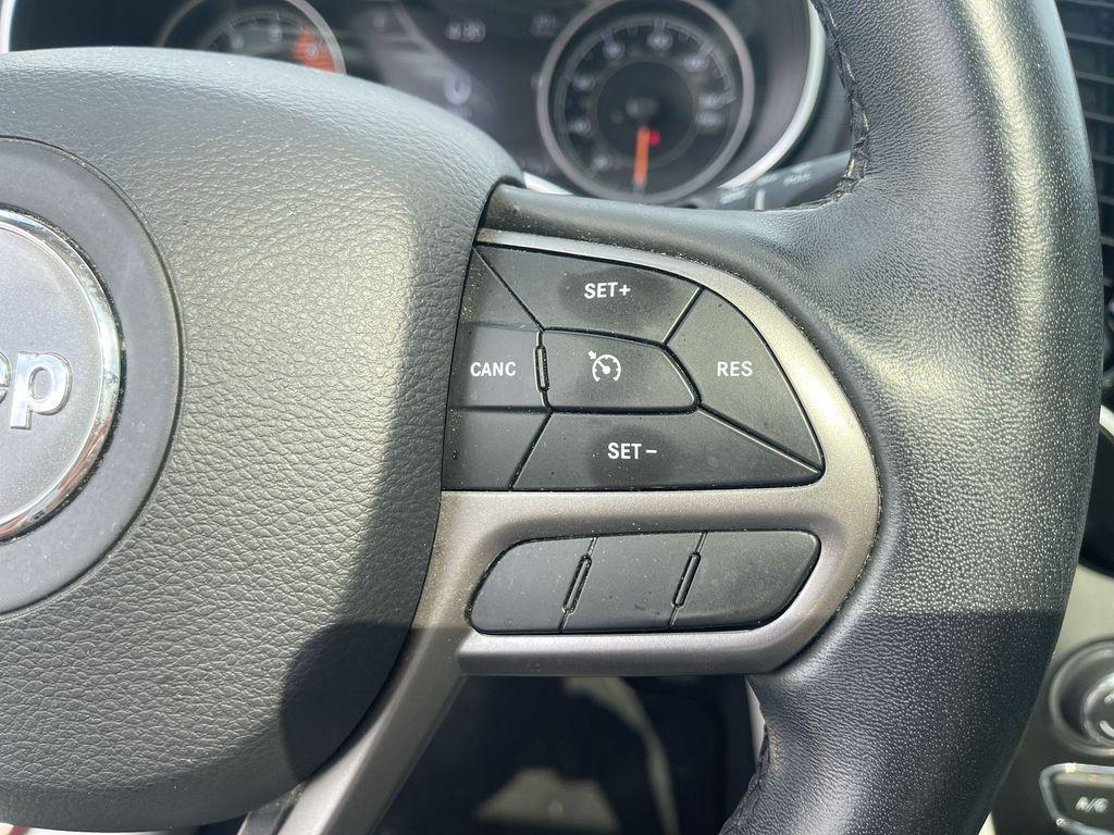 used 2019 Jeep Cherokee car, priced at $17,943