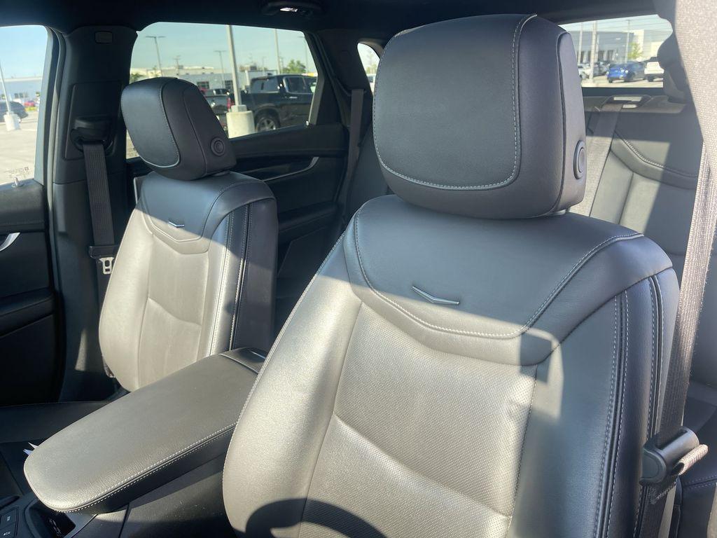 used 2024 Cadillac XT5 car, priced at $36,734