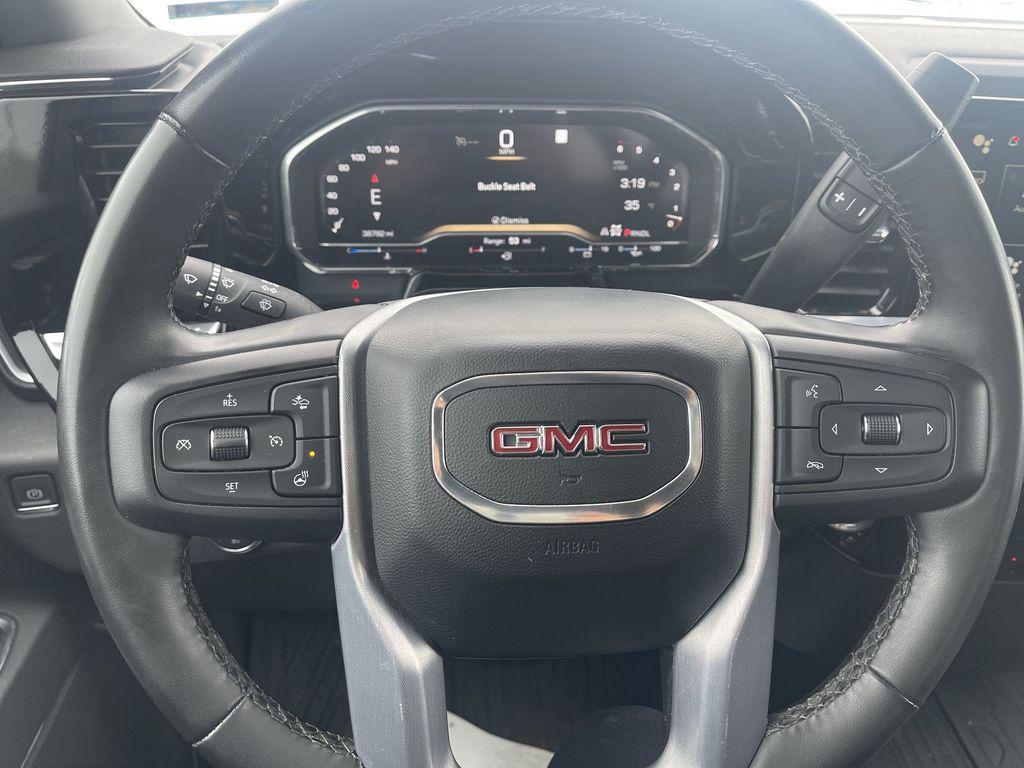 used 2023 GMC Sierra 1500 car, priced at $38,400