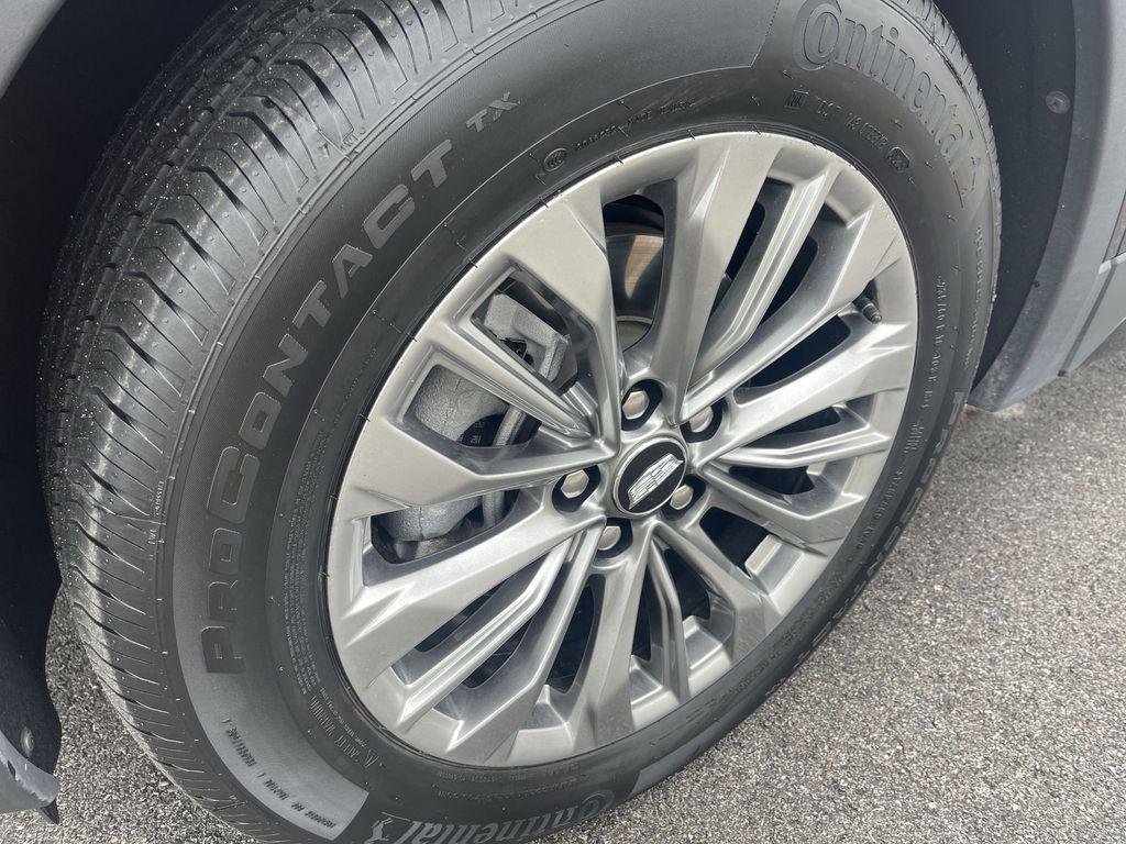 used 2025 Cadillac XT4 car, priced at $34,644