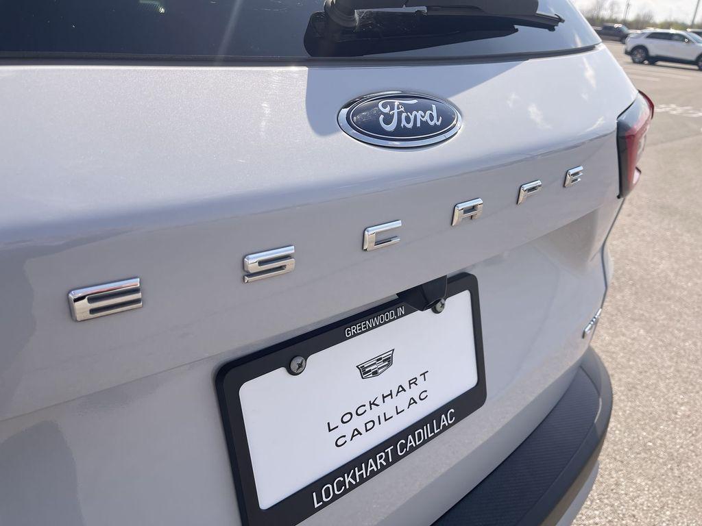 used 2025 Ford Escape car, priced at $22,400