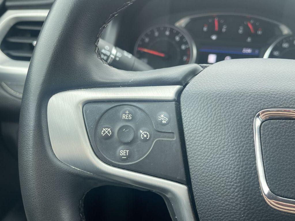 used 2023 GMC Acadia car, priced at $29,098