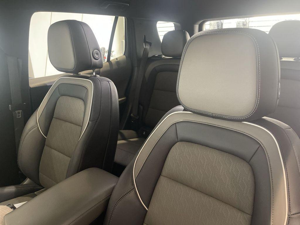 used 2025 Chevrolet Equinox car, priced at $25,426