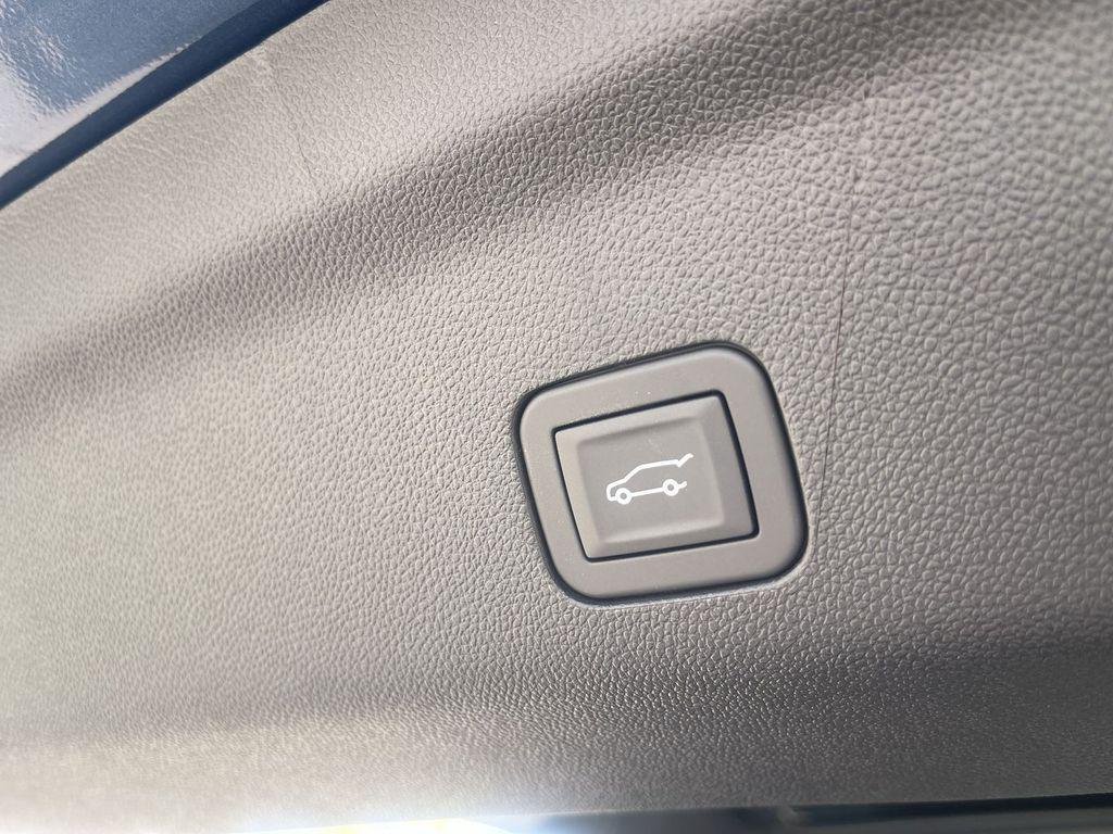 new 2026 Cadillac Escalade ESV car, priced at $134,018