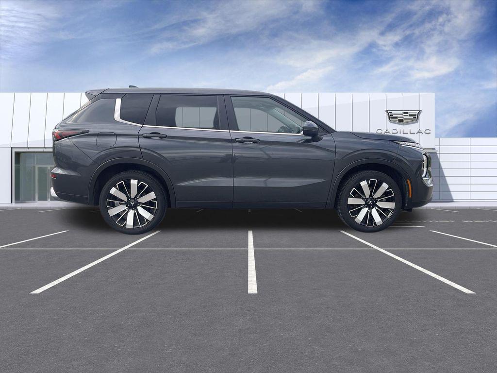 used 2025 Mitsubishi Outlander car, priced at $25,309
