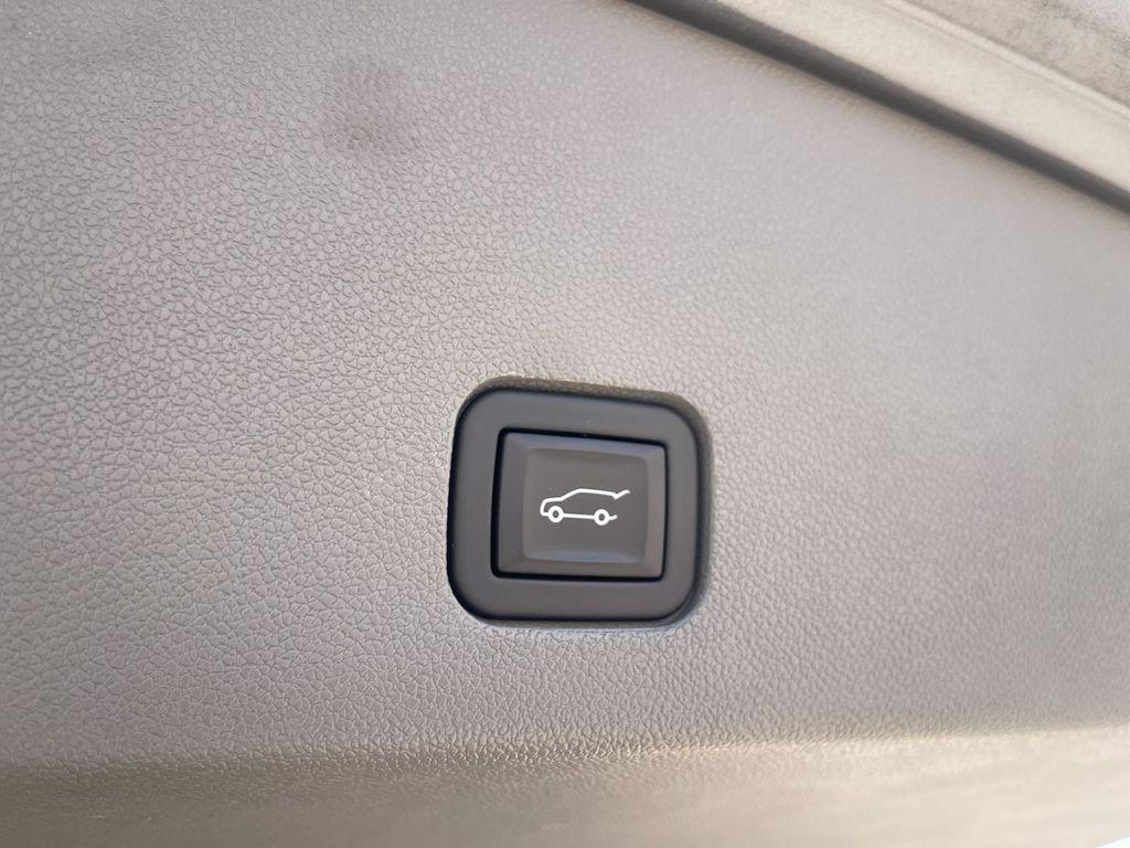 used 2023 Cadillac XT6 car, priced at $37,749