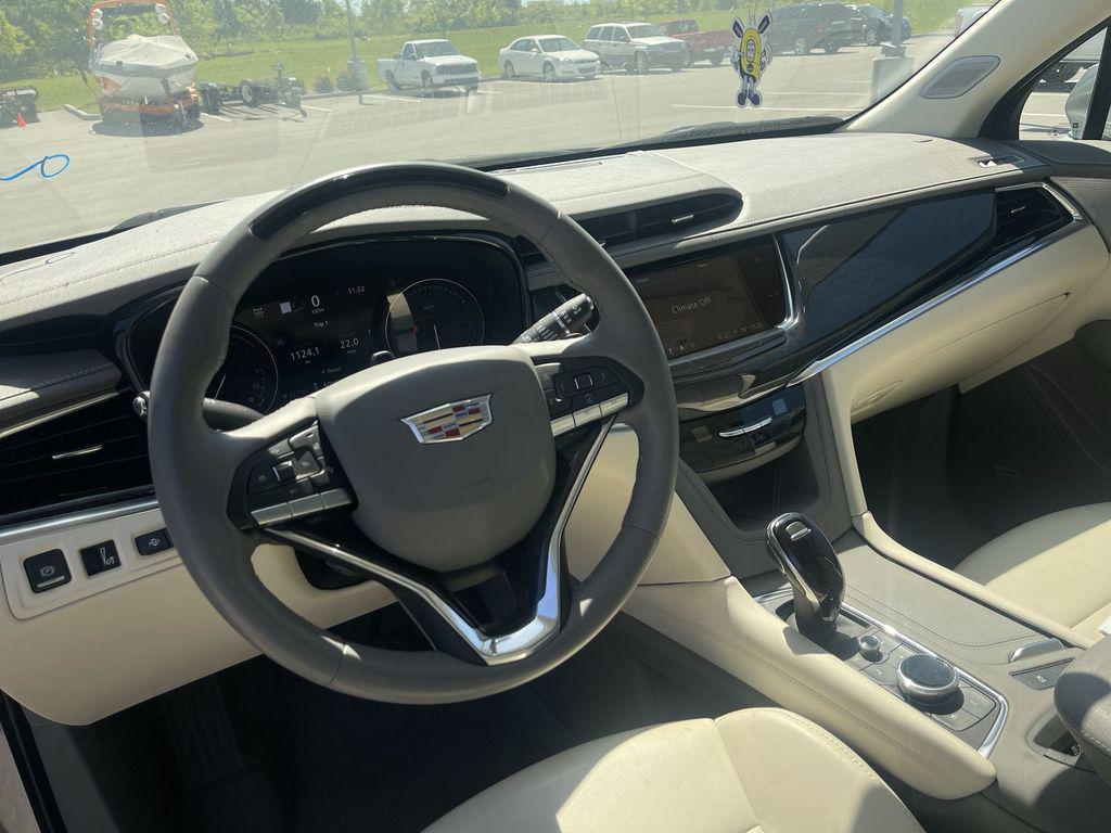 used 2023 Cadillac XT6 car, priced at $37,749