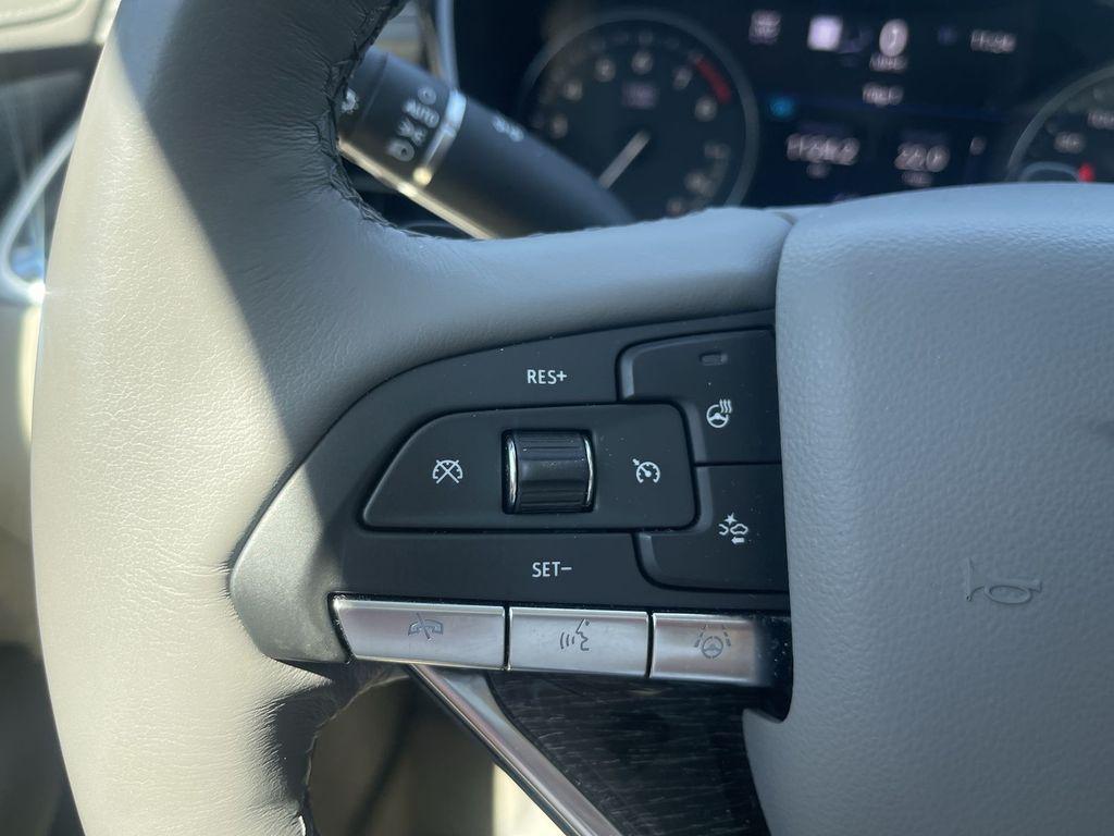 used 2023 Cadillac XT6 car, priced at $37,749