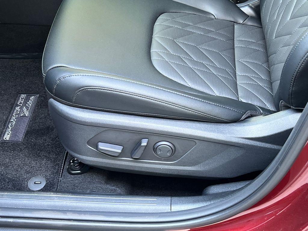 new 2025 Kia Sportage car, priced at $33,967