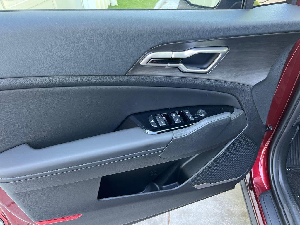 new 2025 Kia Sportage car, priced at $33,967