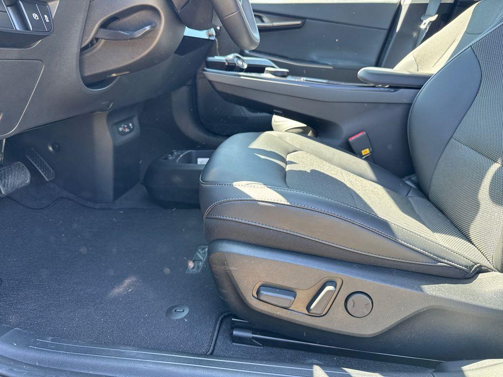 new 2025 Kia EV6 car, priced at $48,008
