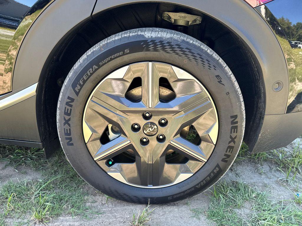 new 2025 Kia EV6 car, priced at $48,008