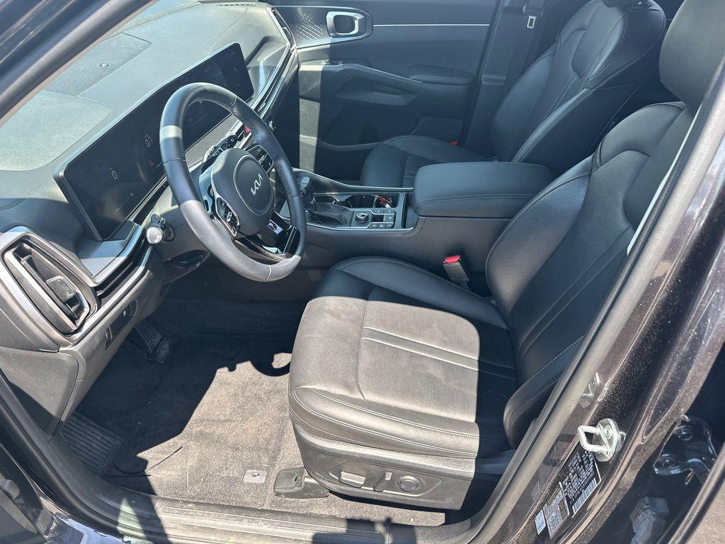 used 2025 Kia Sorento car, priced at $29,598