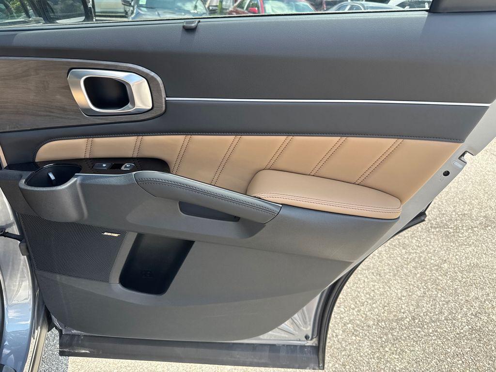 new 2025 Kia Sorento car, priced at $46,270