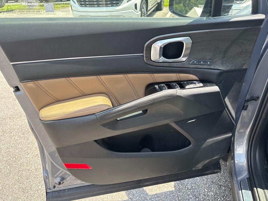 new 2025 Kia Sorento car, priced at $46,270