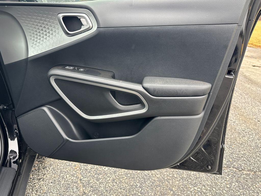 new 2025 Kia Soul car, priced at $21,779