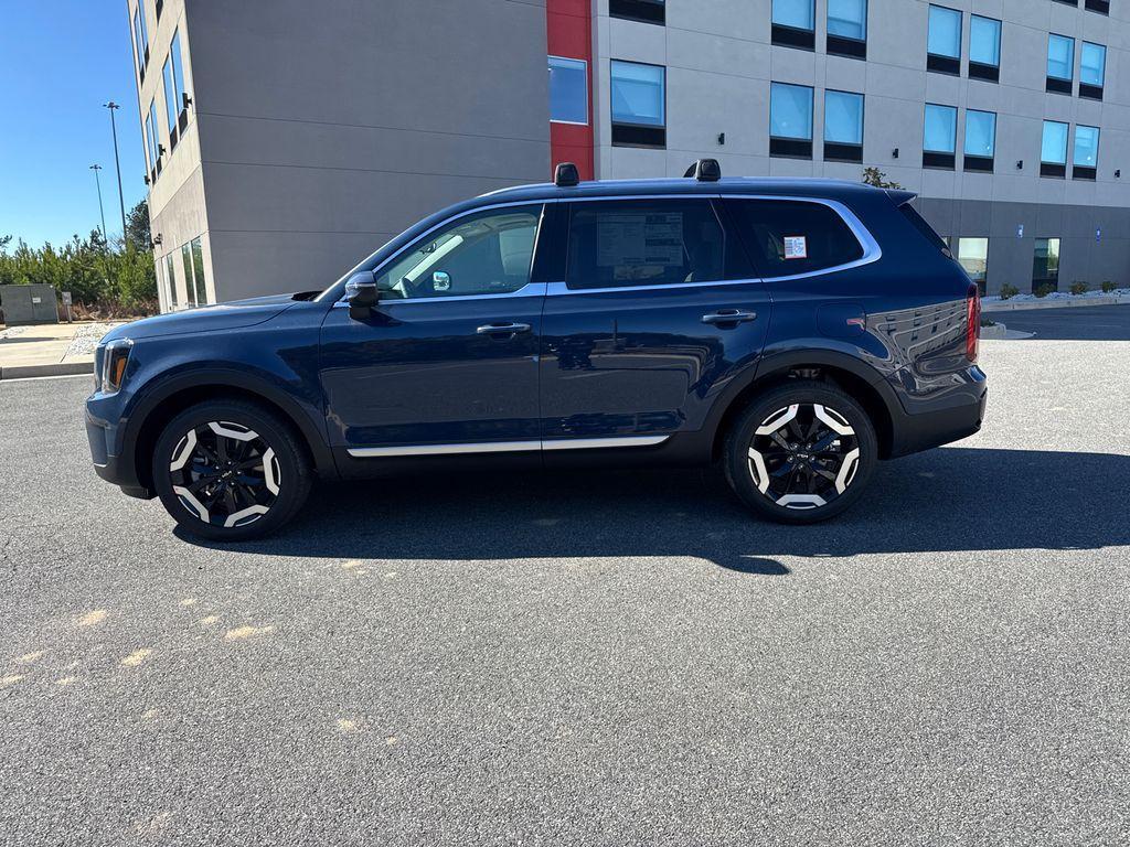 new 2025 Kia Telluride car, priced at $39,895