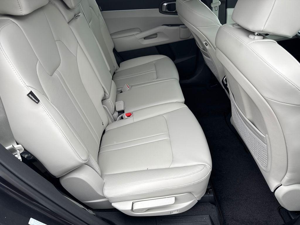 new 2025 Kia Sorento car, priced at $36,385