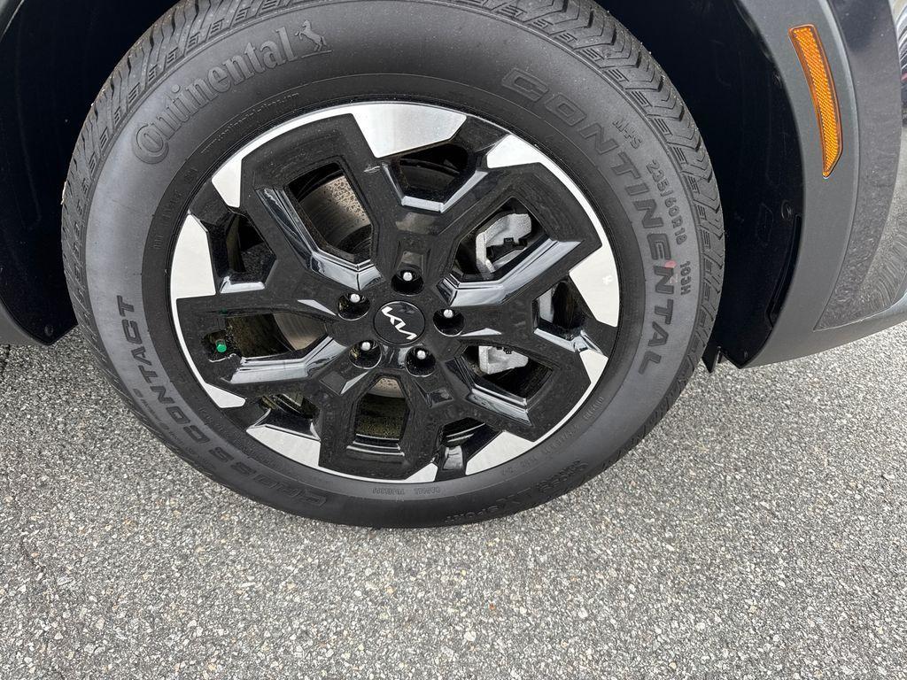 new 2025 Kia Sorento car, priced at $36,385