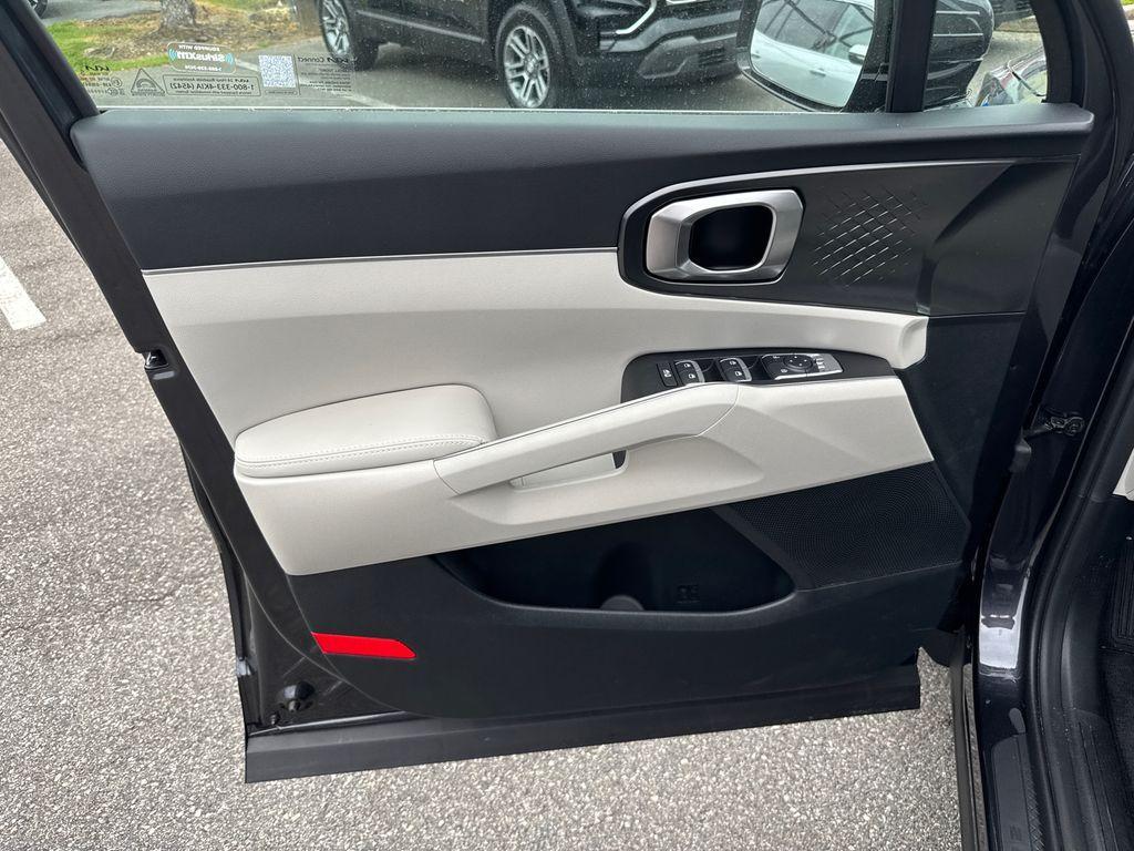 new 2025 Kia Sorento car, priced at $36,385