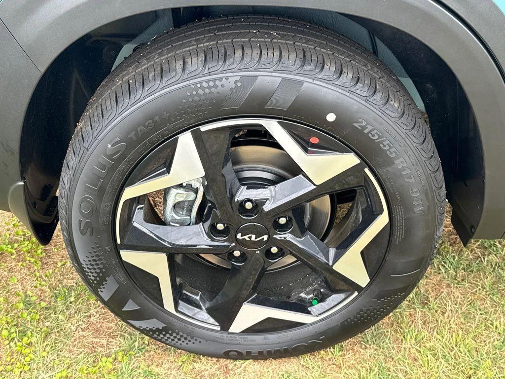 new 2026 Kia Seltos car, priced at $31,900