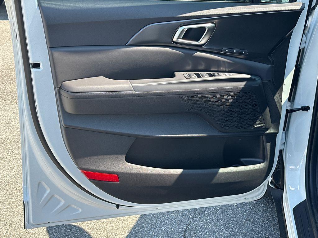 new 2026 Kia Carnival car, priced at $52,085