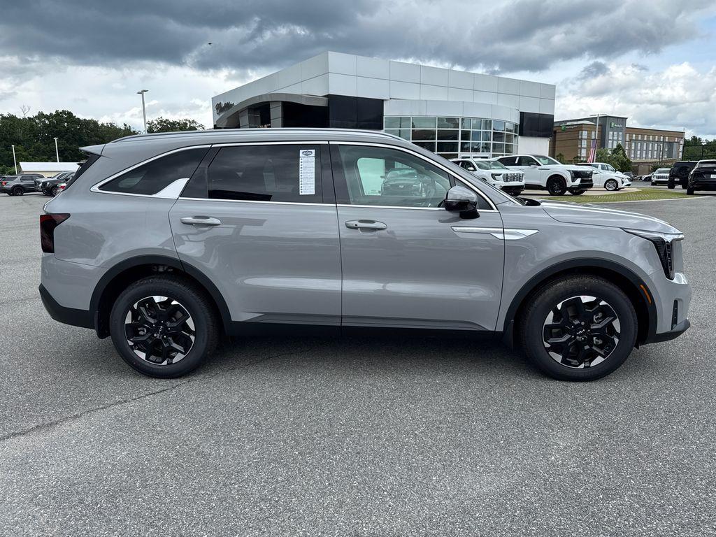 new 2025 Kia Sorento car, priced at $36,651