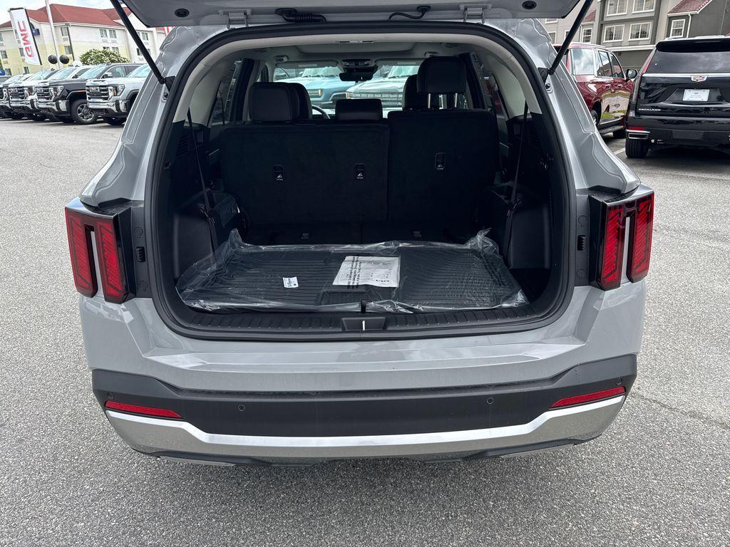 new 2025 Kia Sorento car, priced at $36,651