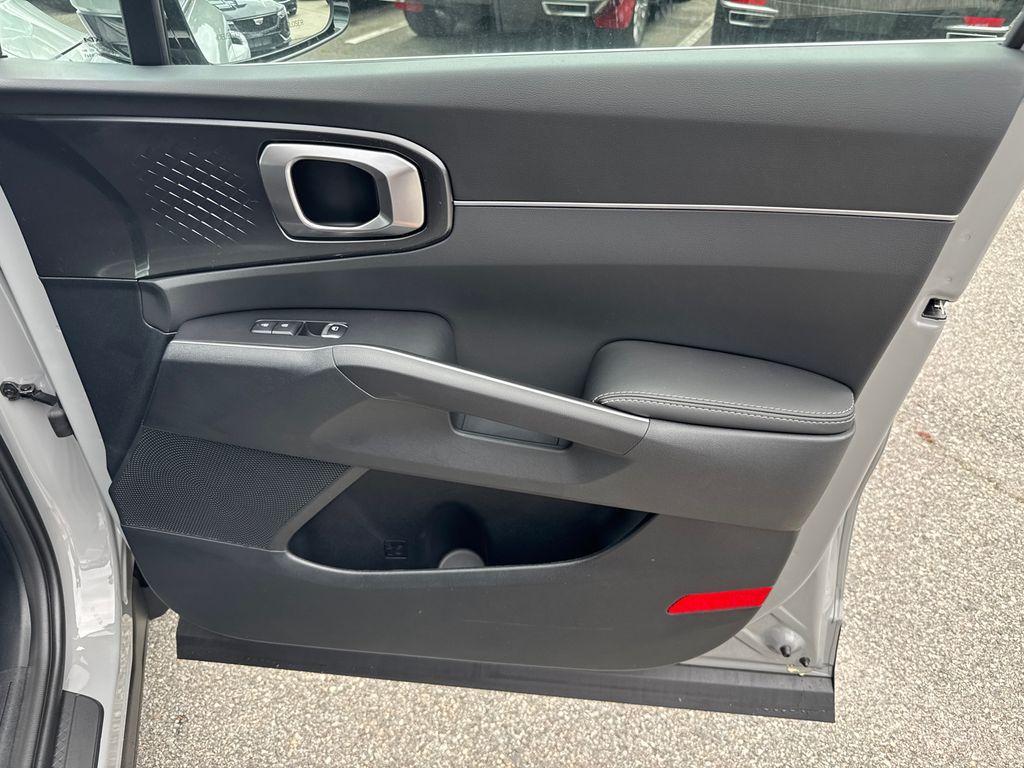 new 2025 Kia Sorento car, priced at $36,651
